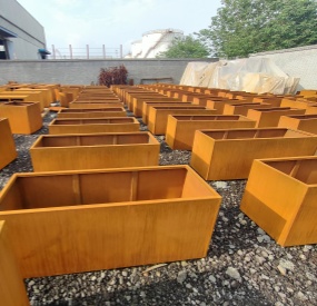 Custom Round Corten Planter